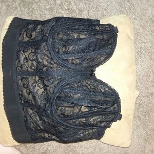 Goddess bra size 40D black lace with boning